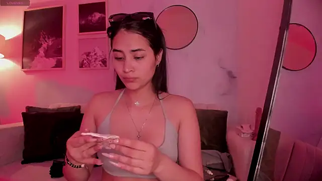 lara madisson online show from 30, 9, 2025