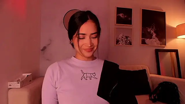 Snapshot of lara_madisson chatting on 17, 2, 2026 lara madisson online show from 17, 2, 2026