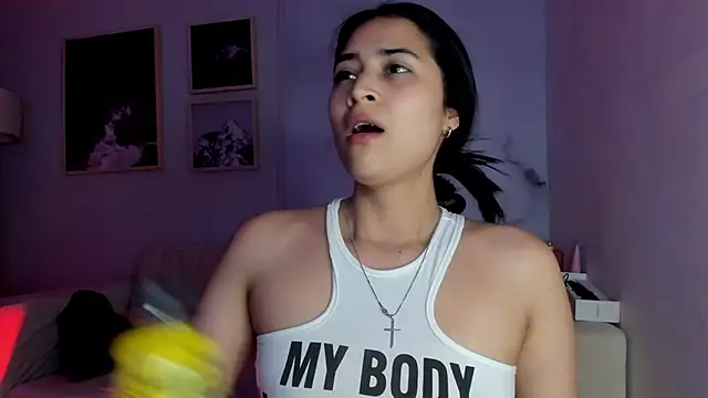 Snapshot of lara_madisson chatting on 23, 2, 2026 lara madisson online show from 23, 2, 2026