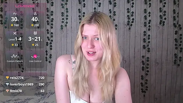 EmiliaDuchess online show from 23, 11, 2025