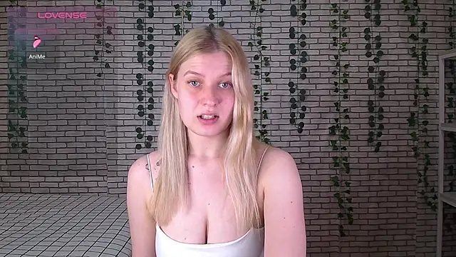 EmiliaDuchess online show from 30, 9, 2025