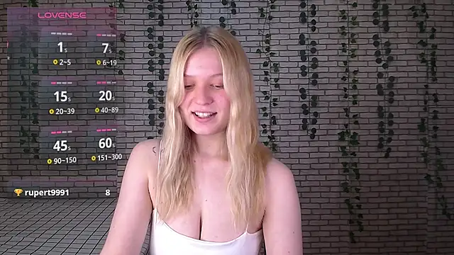 EmiliaDuchess online show from 13, 10, 2025
