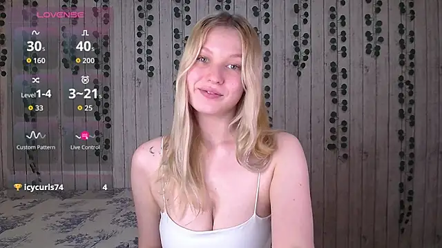 EmiliaDuchess online show from 14, 12, 2025