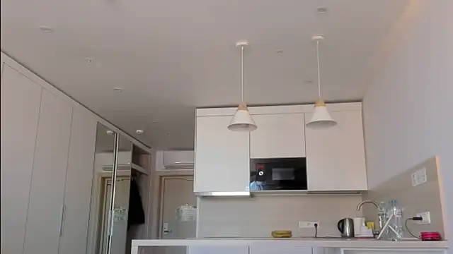 agelandreww online show from 9, 4, 2026