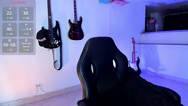 lilpervertgirl online show from 18, 10, 2025