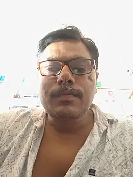 Snapshot of Srmotrs chatting on 18, 7, 2026 Srmotrs online show from 18, 7, 2026