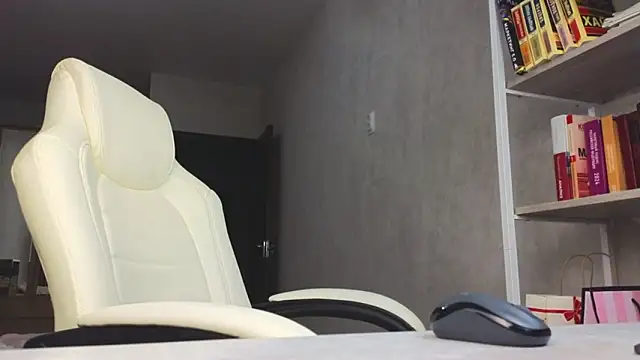 Marietta Castro online show from 5, 3, 2026