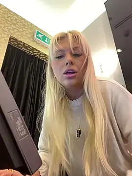 Arabellalee23 online show from 25, 1, 2025