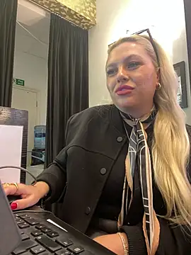 Arabellalee23 online show from 12, 3, 2025