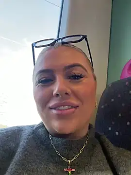 Arabellalee23 online show from 19, 12, 2024