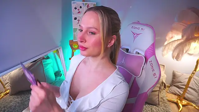 Snapshot of AnnLevine chatting on 1, 2, 2026 AnnLevine online show from 1, 2, 2026