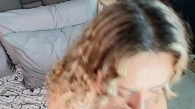 Snapshot of ladychanel_1 chatting on 16, 2, 2026 ladychanel 1 online show from 16, 2, 2026