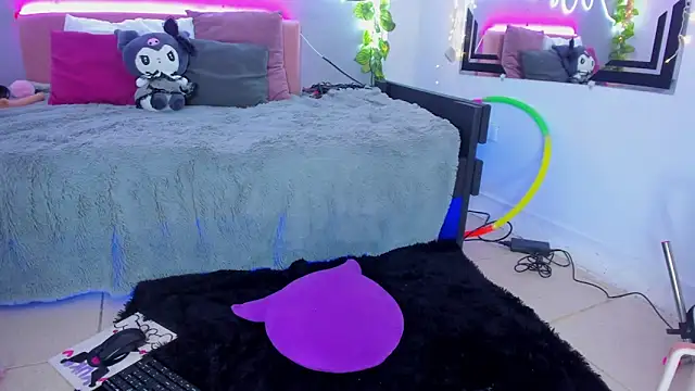 YouliteSllut2 online show from 11, 3, 2025