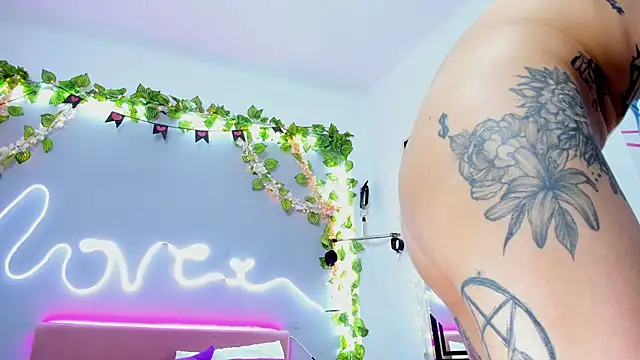 YouliteSllut2 online show from 26, 2, 2025