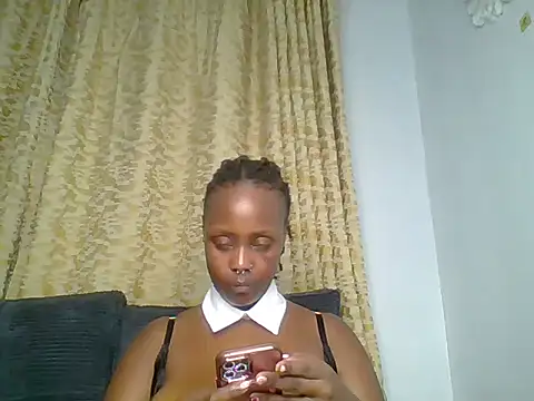 Snapshot of Miss_Amani chatting on 2, 10, 2025 Miss Amani online show from 2, 10, 2025