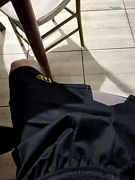 Snapshot of pau_gostosooo chatting on 18, 1, 2025 pau gostosooo online show from 18, 1, 2025