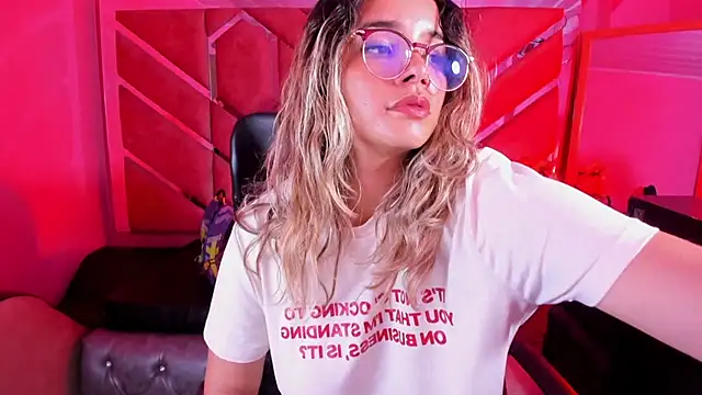 Olivia Fox69 online show from 5, 3, 2026