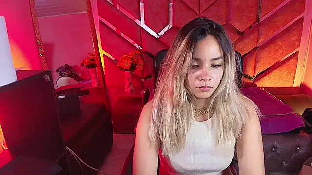 Snapshot of Olivia_Fox69 chatting on 3, 12, 2025 Olivia Fox69 online show from 3, 12, 2025