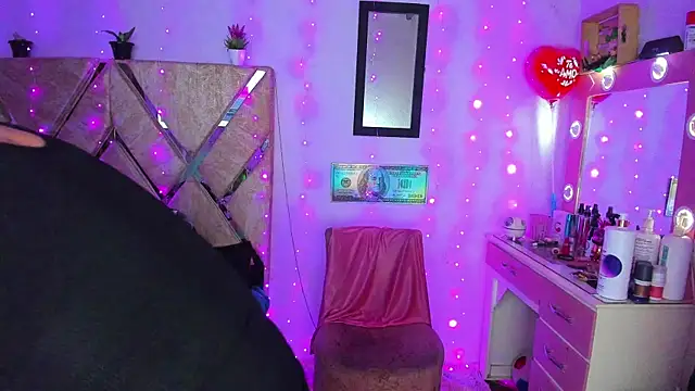 parejacaliente20154 online show from 12, 1, 2026