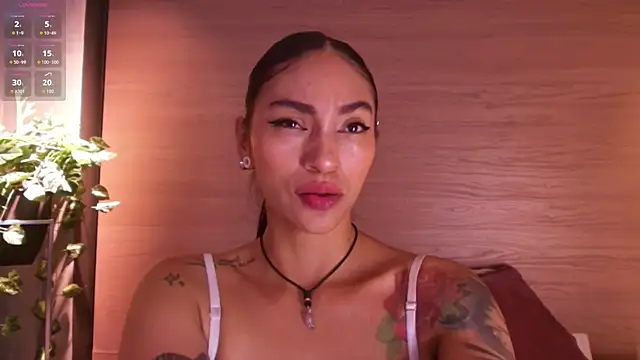 Leamonroe   online show from 17, 9, 2025