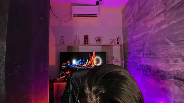 DeboraaLombardii online show from 9, 1, 2025