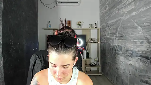 DeboraaLombardii online show from 9, 1, 2025