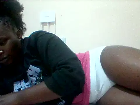 Snapshot of sweetangel41 chatting on 4, 7, 2026 sweetangel41 online show from 4, 7, 2026
