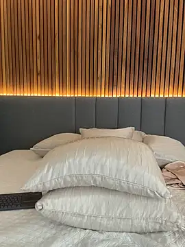 EmiilyAdams  online show from 13, 3, 2025