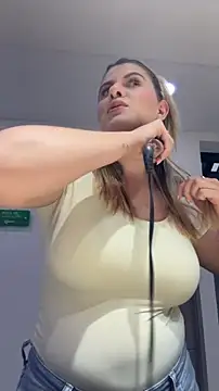 EmiilyAdams  online show from 5, 3, 2026