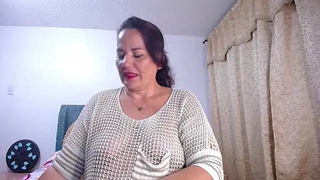 sofiamature01 online show from 18, 12, 2025