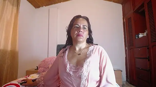 sofiamature01 online show from 17, 11, 2025