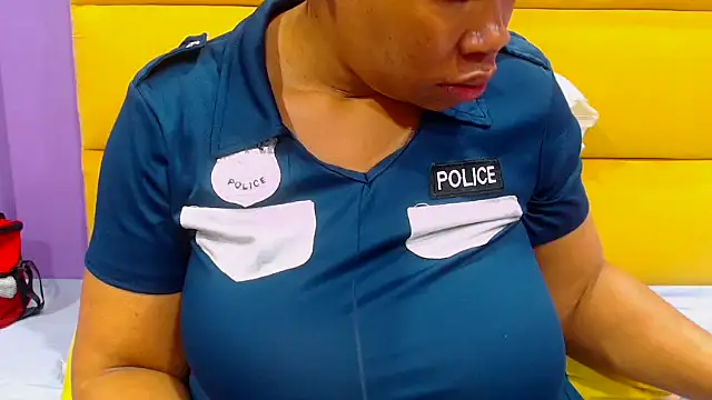 YELLOWBUSTYMELLONS online show from 1, 10, 2025