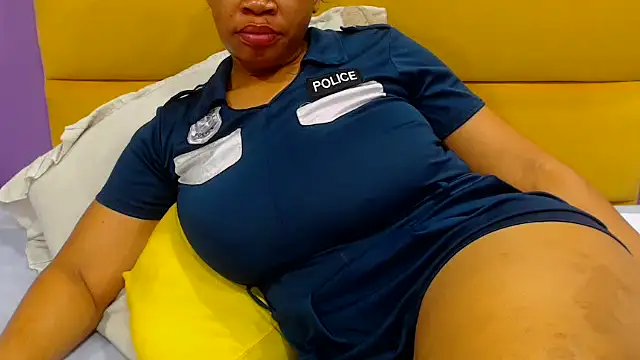 YELLOWBUSTYMELLONS online show from 26, 9, 2025