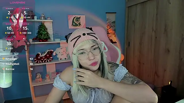 Snapshot of Artic_love chatting on 6, 1, 2025 Artic love online show from 6, 1, 2025