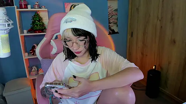 Snapshot of Artic_love chatting on 4, 3, 2025 Artic love online show from 4, 3, 2025