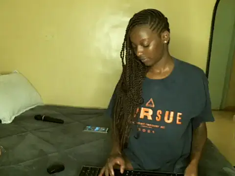 Sharmybabe online show from 12, 4, 2026