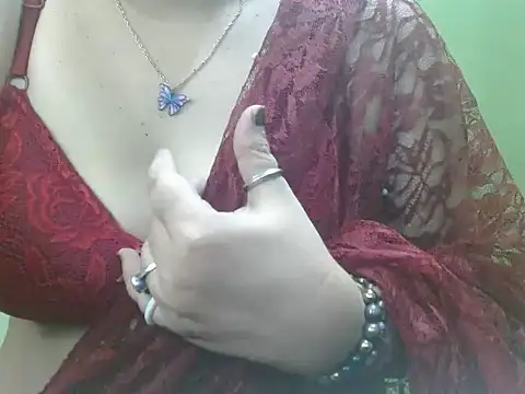 Snapshot of LOVERIAKOL chatting on 24, 6, 2026 LOVERIAKOL online show from 24, 6, 2026