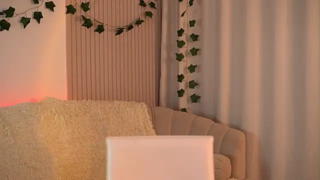 CindyGarrison online show from 27, 2, 2025