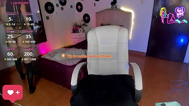 vampirellaa crazy  online show from 15, 7, 2026
