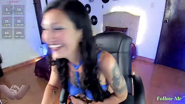 vampirellaa crazy  online show from 14, 4, 2026