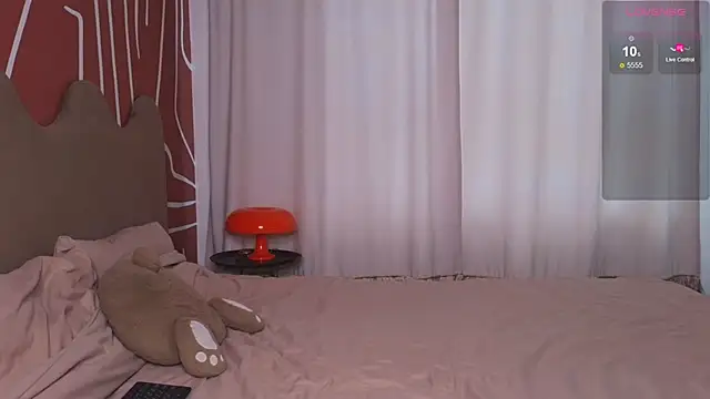 EvaCroan online show from 6, 11, 2025