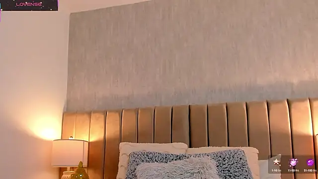 Snapshot of Victoria_romanox chatting on 11, 3, 2025 Victoria romanox online show from 11, 3, 2025