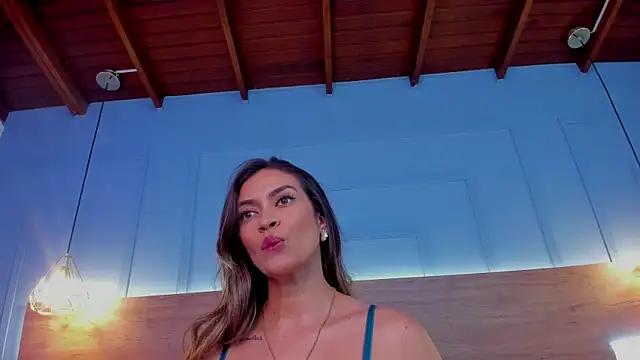 Snapshot of Victoria_romanox chatting on 4, 3, 2025 Victoria romanox online show from 4, 3, 2025