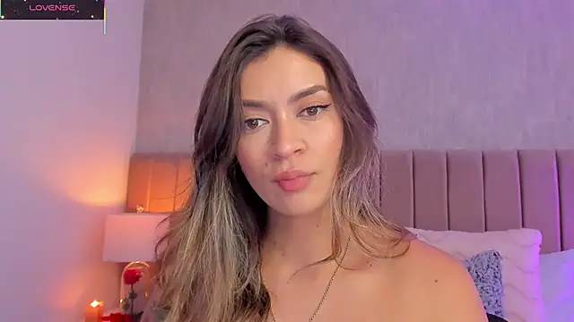 Snapshot of Victoria_romanox chatting on 8, 3, 2025 Victoria romanox online show from 8, 3, 2025