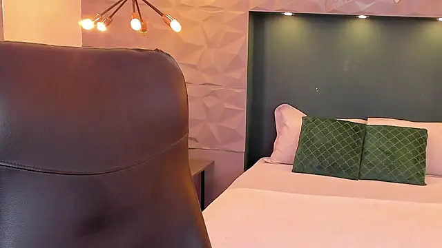 Snapshot of Victoria_romanox chatting on 15, 3, 2025 Victoria romanox online show from 15, 3, 2025