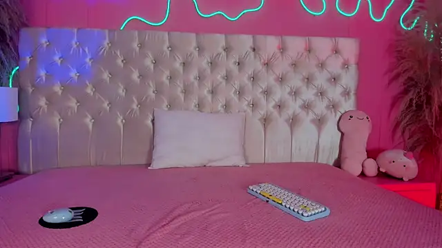 Julieta Cortes   online show from 25, 3, 2026