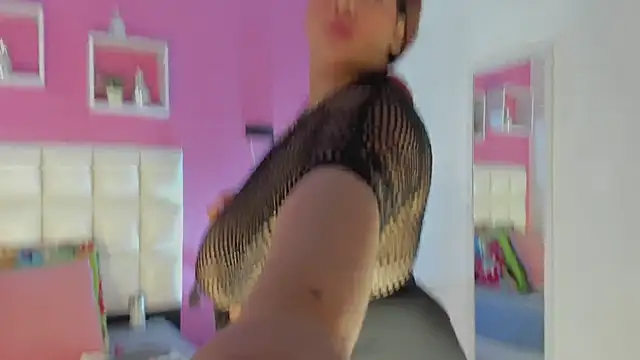 Alanna hot3 online show from 8, 6, 2026