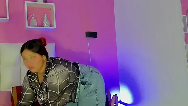 Alanna hot3 online show from 7, 7, 2026
