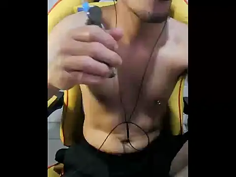 cloudyth1994 online show from 5, 2, 2025