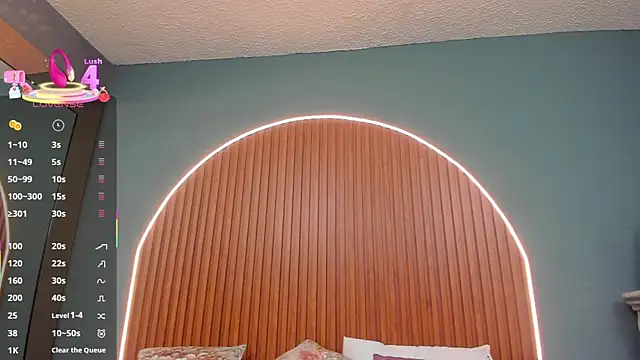 NayeCloud online show from 22, 12, 2025